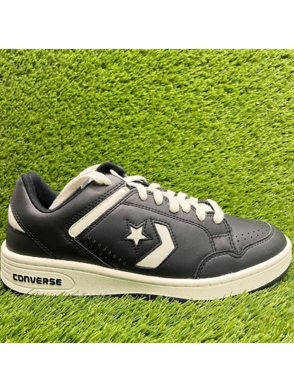 Converse Weapon Low Mens Size 10.5 Black Athletic Leather Skate Shoes Sneakers